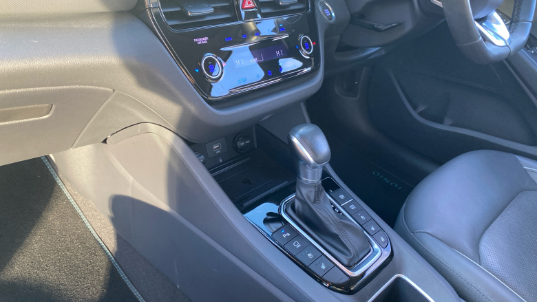 Hyundai IONIQ 1.6 GDi Hybrid Premium SE 5dr DCT Hybrid Hatchback